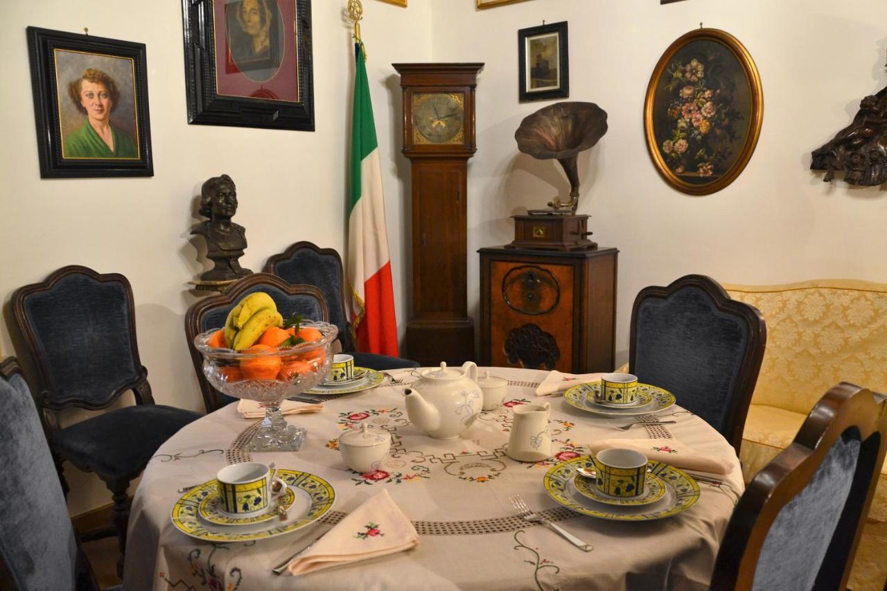 B&B Domus Piazza Del Popolo ローマ エクステリア 写真